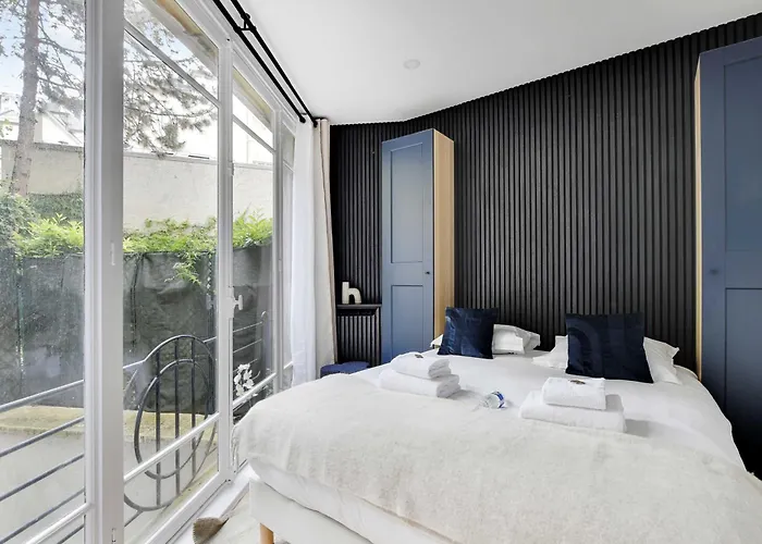 Magnificent 2Bd-4P Apartment - Eiffel Tower