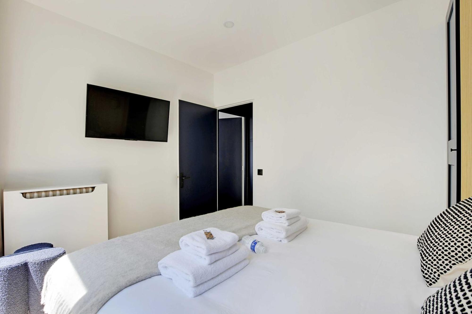 Magnificent 2bd-4p - Eiffel Tower